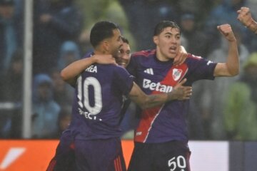 River le ganó agónicamente a Atlético Tucumán y sigue en racha River le ganó agónicamente a Atlético Tucumán y sigue en racha