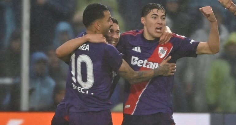 River le ganó agónicamente a Atlético Tucumán y sigue en racha River le ganó agónicamente a Atlético Tucumán y sigue en racha