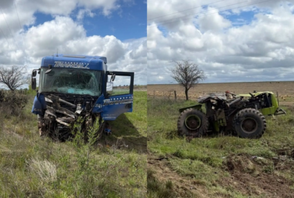 Un hombre murió tras un choque entre un camión y un tractor en la Ruta 18, cerca de Doblas Un hombre murió tras un choque entre un camión y un tractor en la Ruta 18, cerca de Doblas