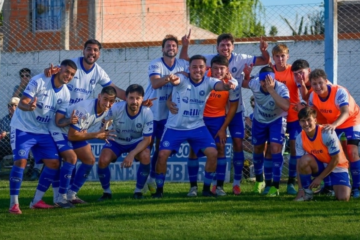 Con un Perotti imparable, Racing le propinó una goleada histórica a San Martín en el Clásico carhuense Con un Perotti imparable, Racing le propinó una goleada histórica a San Martín en el Clásico carhuense
