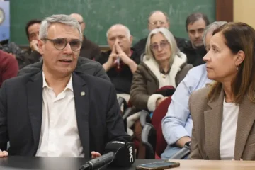 Marcha universitaria: la UNS advierte que el presupuesto está en riesgo y alerta por un año complejo Marcha universitaria: la UNS advierte que el presupuesto está en riesgo y alerta por un año complejo