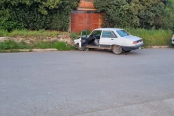 Pigüé: un hombre robó un auto, chocó y sufrió serias lesiones Pigüé: un hombre robó un auto, chocó y sufrió serias lesiones