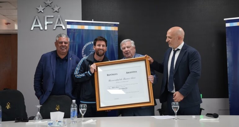 La UBA le entregó a Messi el título de Doctor Honoris Causa La UBA le entregó a Messi el título de Doctor Honoris Causa