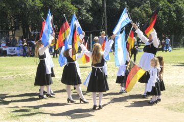 San Miguel Arcángel celebró sus 123 años con una jornada de tradición y encuentro comunitario San Miguel Arcángel celebró sus 123 años con una jornada de tradición y encuentro comunitario