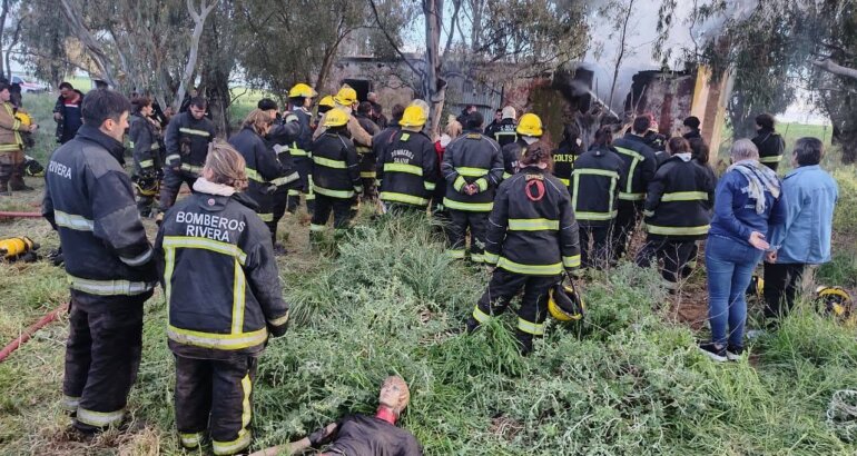 Bomberos Voluntarios de la región participaron de una capacitación sobre incendios de estructura en Rivera Bomberos Voluntarios de la región participaron de una capacitación sobre incendios de estructura en Rivera