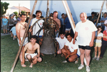 Carhué conmemorará los 35 años del rescate de la campana de la Capilla Santa Teresita de Epecuén Carhué conmemorará los 35 años del rescate de la campana de la Capilla Santa Teresita de Epecuén