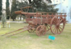 Piden informes por el deterioro de la carreta histórica de la plaza Levalle de Carhué Piden informes por el deterioro de la carreta histórica de la plaza Levalle de Carhué