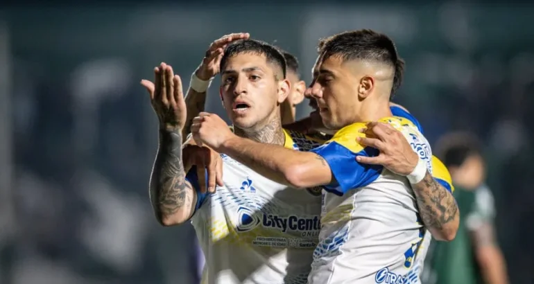 Central lo dio vuelta con dos hombres de más, se quedó con un triunfazo ante Sarmiento y arde la tabla anual Central lo dio vuelta con dos hombres de más, se quedó con un triunfazo ante Sarmiento y arde la tabla anual