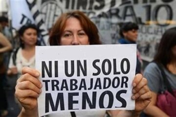 El Gobierno defendió el ajuste de 81.000 puestos de trabajo en el Estado y destacó el ahorro en el Presupuesto El Gobierno defendió el ajuste de 81.000 puestos de trabajo en el Estado y destacó el ahorro en el Presupuesto
