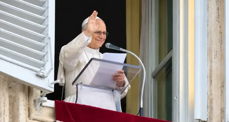 El papa León XIV reapareció tras su operación por cáncer de pulmón y agradeció el apoyo de los fieles El papa León XIV reapareció tras su operación por cáncer de pulmón y agradeció el apoyo de los fieles